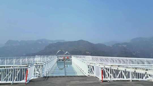 峰林峡青龙峡天空之恋情人节冬季峡谷风景