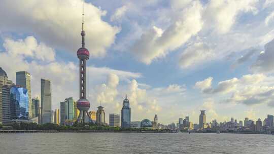 上海浦东陆家嘴黄浦江游轮游船蓝天白云延时