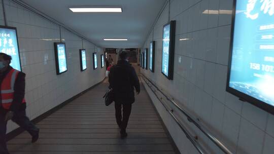 北京地铁进站买票4K实拍视频素材模板下载