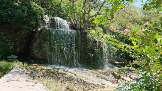 假山流水瀑布泉水小溪高山流水