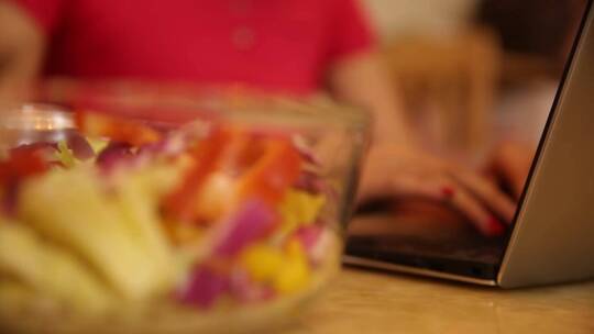 【镜头合集】健康瘦身蔬菜沙拉视频素材模板下载