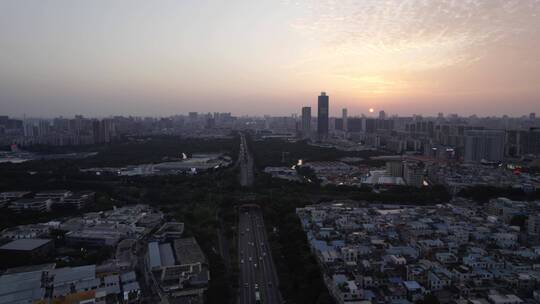 广州海珠大塘马路公路黄昏日落车流