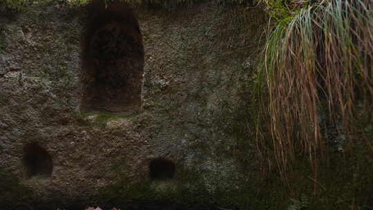 艰难盘山路陡峭路