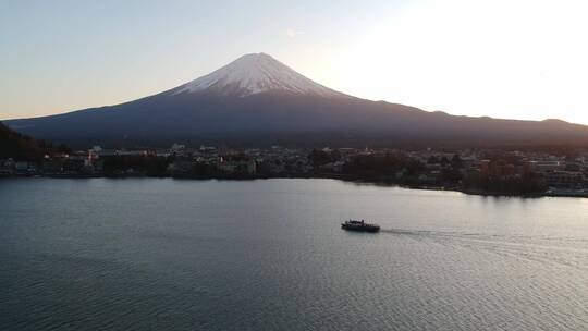 富士山川口湖小船视频素材模板下载