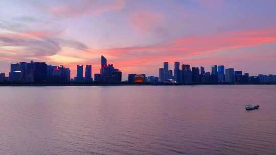 航拍杭州钱塘江新城黄昏晚霞火烧云高楼夜景