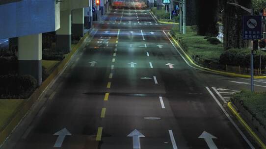 疫情空无一车的马路夜景素材