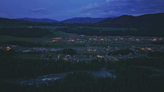 航拍夏季的新疆禾木村夜景