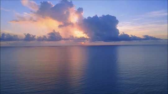 航拍海上日出朝霞海边海岸海景