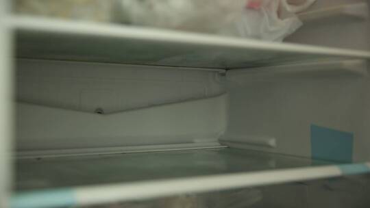 冰箱冰柜储存保鲜食物视频素材模板下载