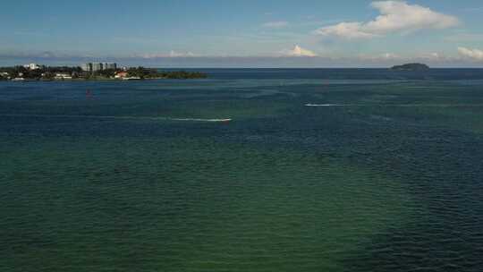 海边天空海滩马来西亚海边海岛蓝色大海