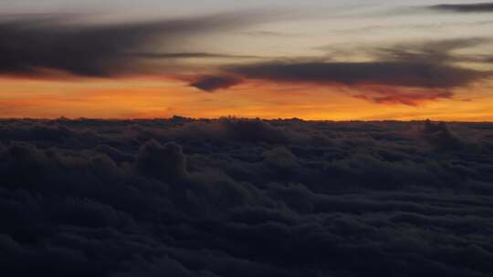 飞机云层之上，日出的时刻视频素材模板下载