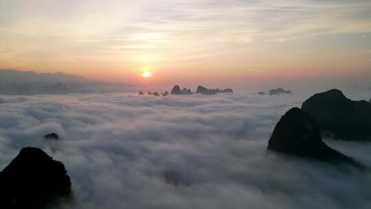 航拍桂林日出山川云海