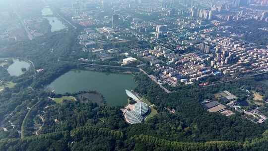 航拍南京玄武湖和南京植物园