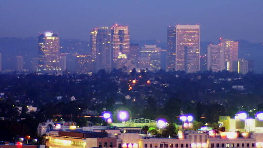 洛杉矶市中心天际线的夜景延时