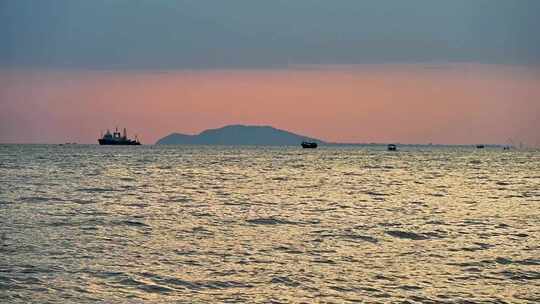 海南三亚椰梦长廊傍晚沙滩夕阳海浪