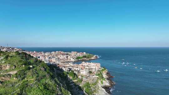 夏日海边小镇航拍海边风光唯美福建海岸线