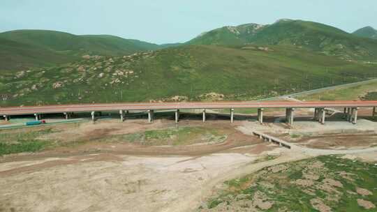 青海高速公路 草原