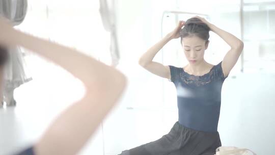 美女跳芭蕾舞视频素材模板下载