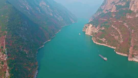 长江三峡巫峡红叶