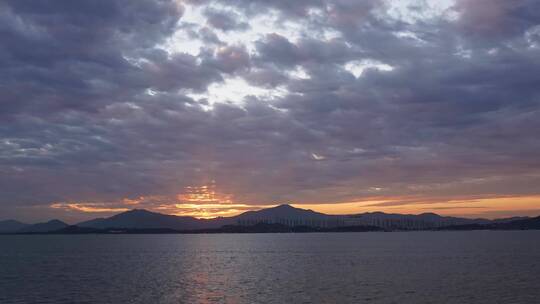 海边日出，清晨海边，自然景观