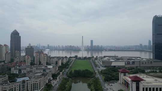 航拍江西南昌市风筝广场南昌之星摩天轮