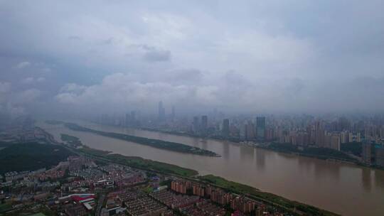 雨后云层下长沙湘江城市全景合集