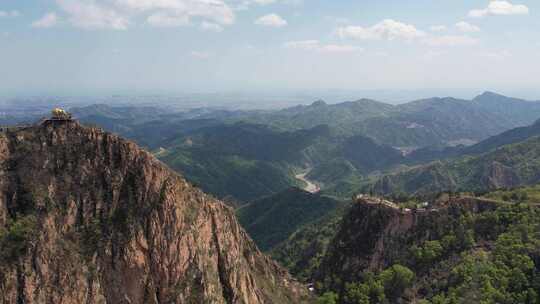 秦皇岛背牛顶景区航拍燕山山脉望海