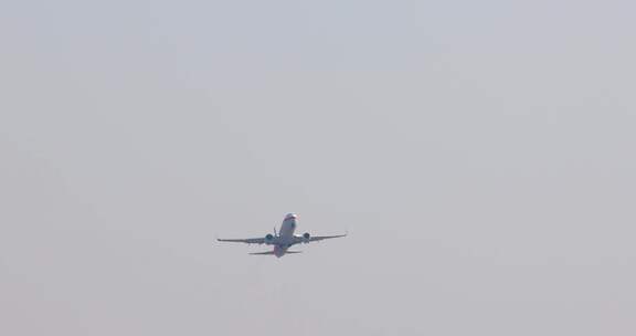 杭州萧山机场各航空公司飞机起飞降落