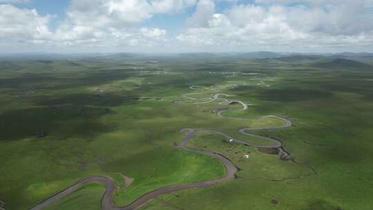 四川阿坝州若尔盖草原湿地河流航拍自然风光