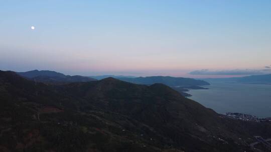 航拍 自然风光山峦叠起海景 大理双廊晚霞