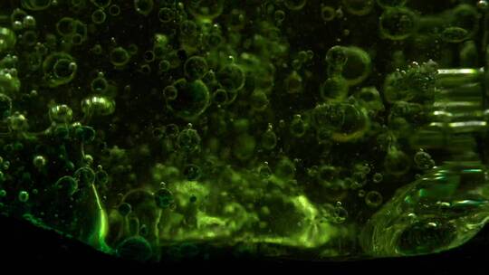 泡沫抽象绿色液体