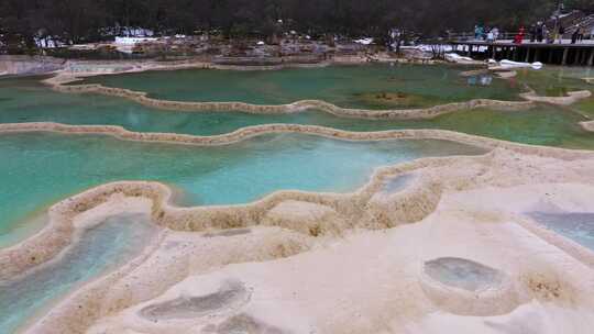 航拍四川九寨沟黄龙景区争艳池映月池迎宾池