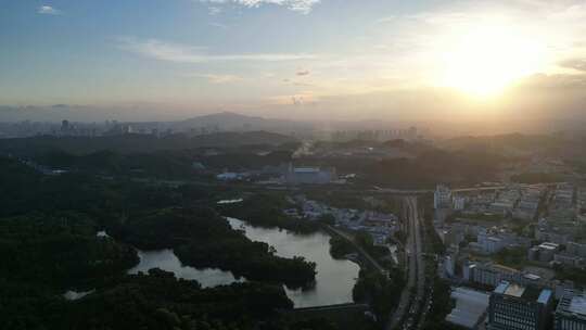 深圳平湖山水日落时分城市景观