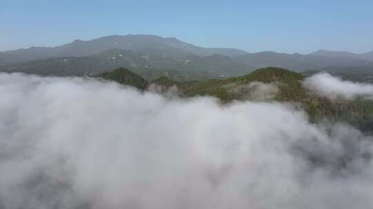 湖北黄冈罗田大别山天堂湖湖面晨雾云海