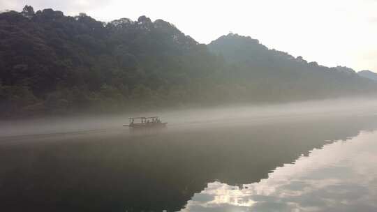 湖南郴州小东江清晨迷雾实拍