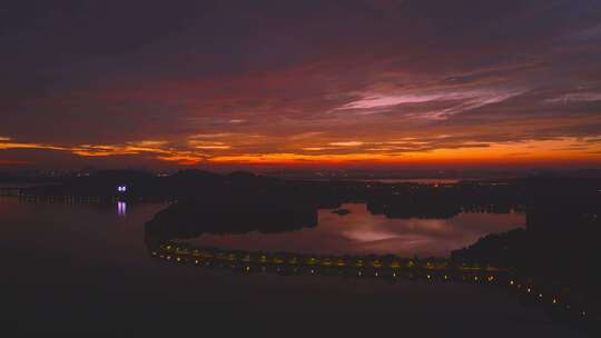 武汉东湖风景区夏季日出风光