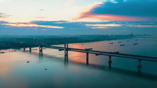 芜湖长江大桥一桥日出航拍延时摄影