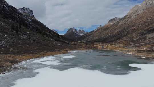 航拍四川阿坝莲宝叶则景区风景