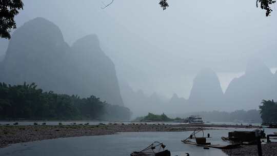 桂林烟雨漓江