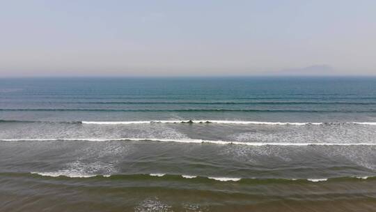 飞越大海 海滨城市 海边人群 海上小岛