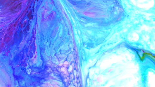 蓝色和紫色流动的液体