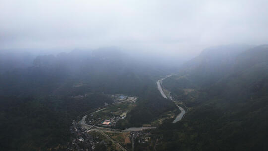 航拍湖南湘西土家族苗族农业村庄田园风景