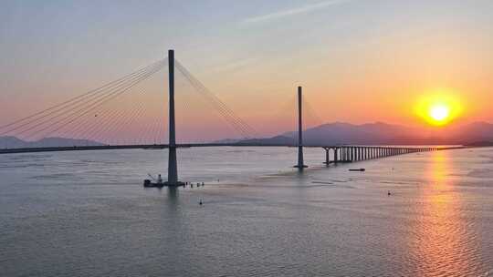 航拍珠海金湾高栏港大桥日落晚霞4k