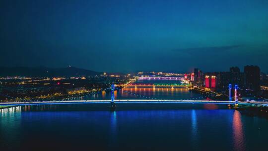 航拍湖北襄阳夜景延时襄阳汉江夜景延时视频素材模板下载