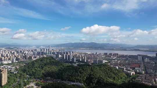 浙江台州城市天际线蓝天白云航拍