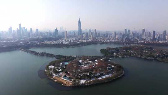 南京玄武湖景区雪景航拍视频素材模板下载