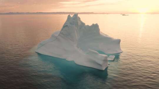 FPV航拍海洋冰川视频素材模板下载