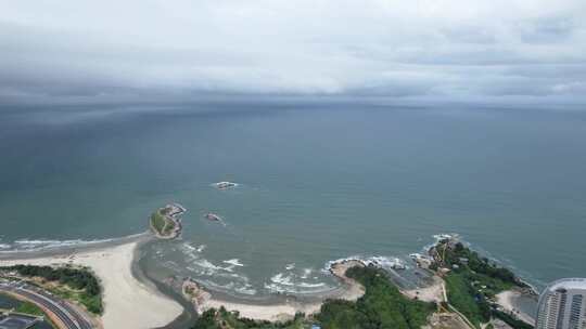 4K广东惠州双月湾大全景海岸线风光航拍视频