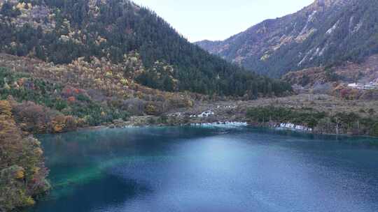 四川九寨沟彩林秋景和蓝色海子