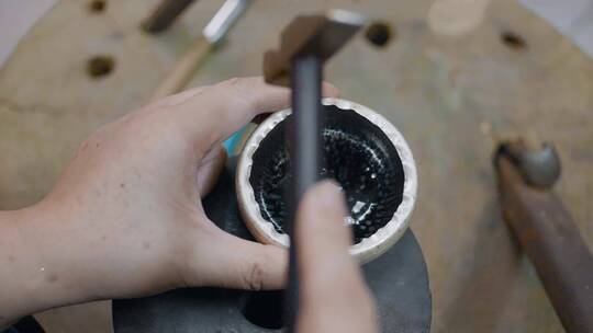 手工艺视频手工匠人锔艺银包建盏慢镜头视频素材模板下载